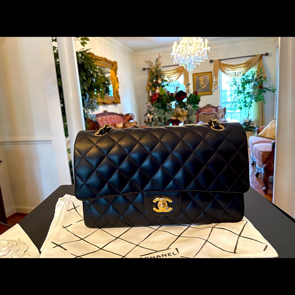 **Sold** Instg  Chanel Classic Flap New Authentic - Picture 3 of 11